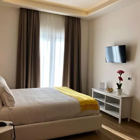 بيت ضيافة Residenza Madonna 4*